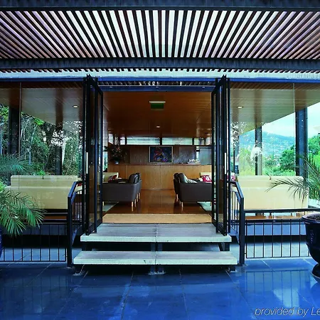 מלון Quinta Da Casa Branca - Small Luxury Of The World פונשל