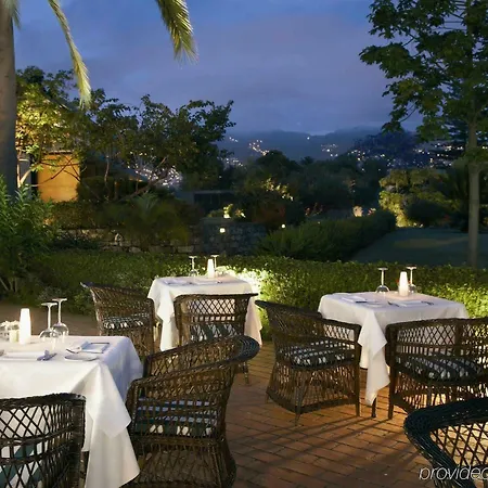 מלון Quinta Da Casa Branca - Small Luxury Of The World פונשל