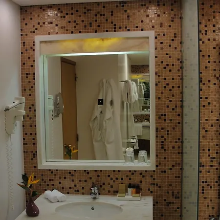 Hotel Quinta Da Casa Branca - Small Luxury Of The World 5*